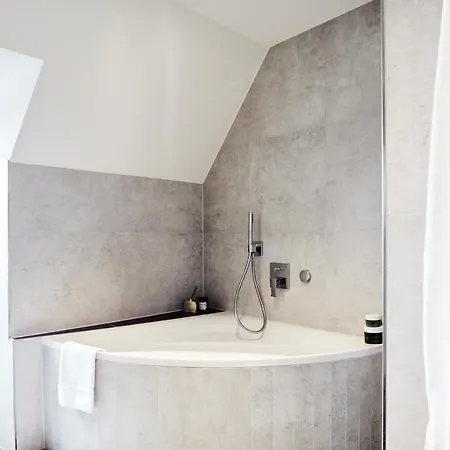 Design- Und Kunsthotel 3* Múnich