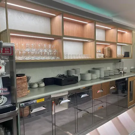 Design- Und Kunsthotel Отель *
